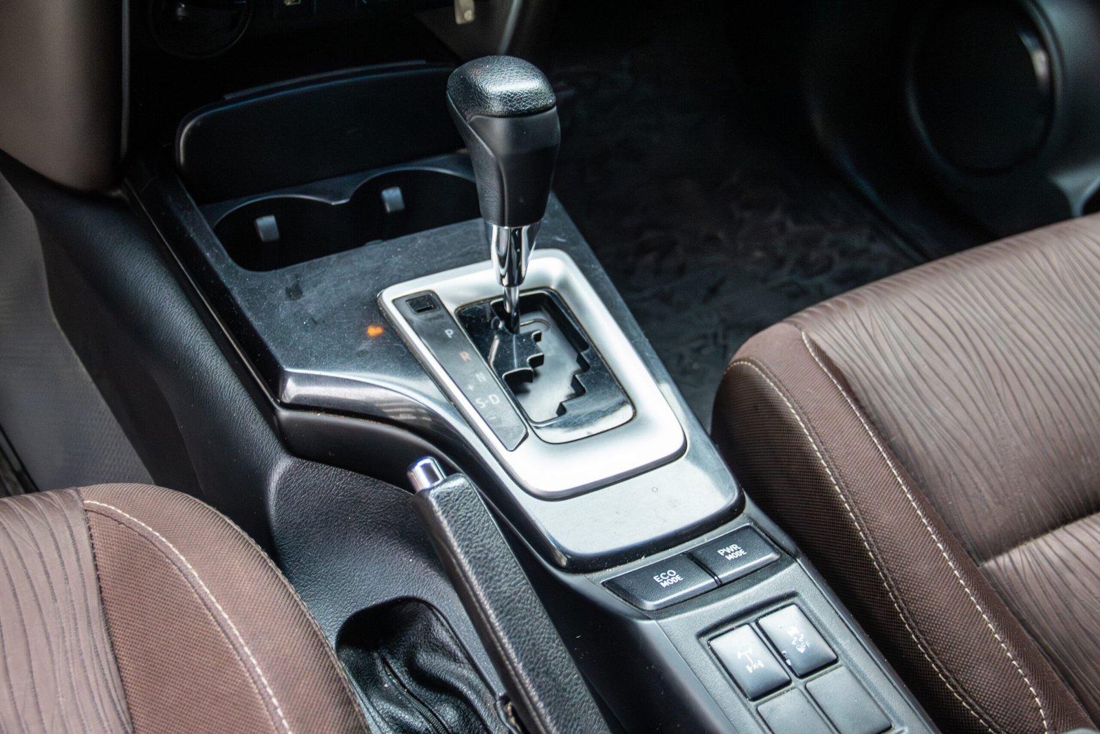Toyota Fortuner Sr5 — foto 19 de 19