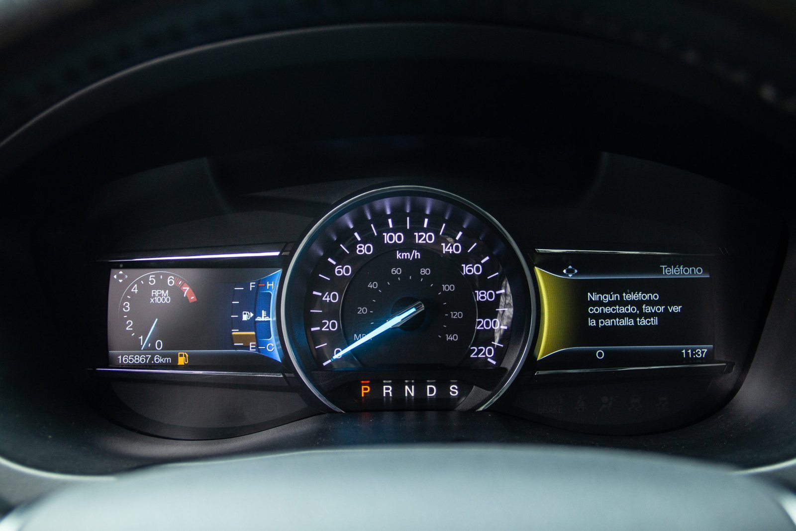 Ford Explorer — foto 18 de 20