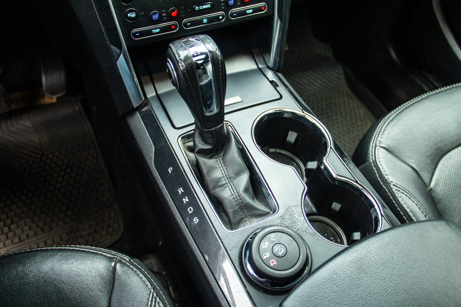 Ford Explorer — foto 20 de 20