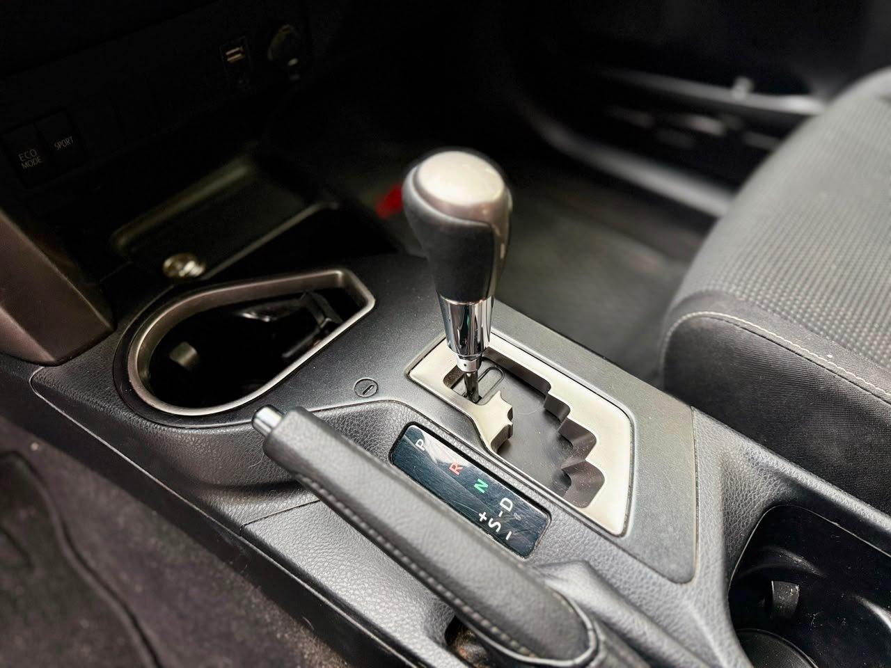 Toyota Rav4 2.5 At Superlujo — foto 17 de 17