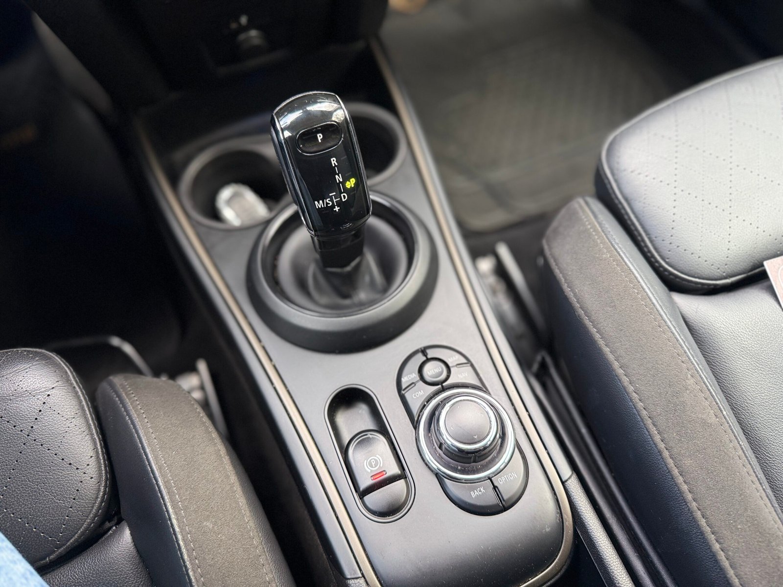 MINI Countryman S Iconic — foto 20 de 20