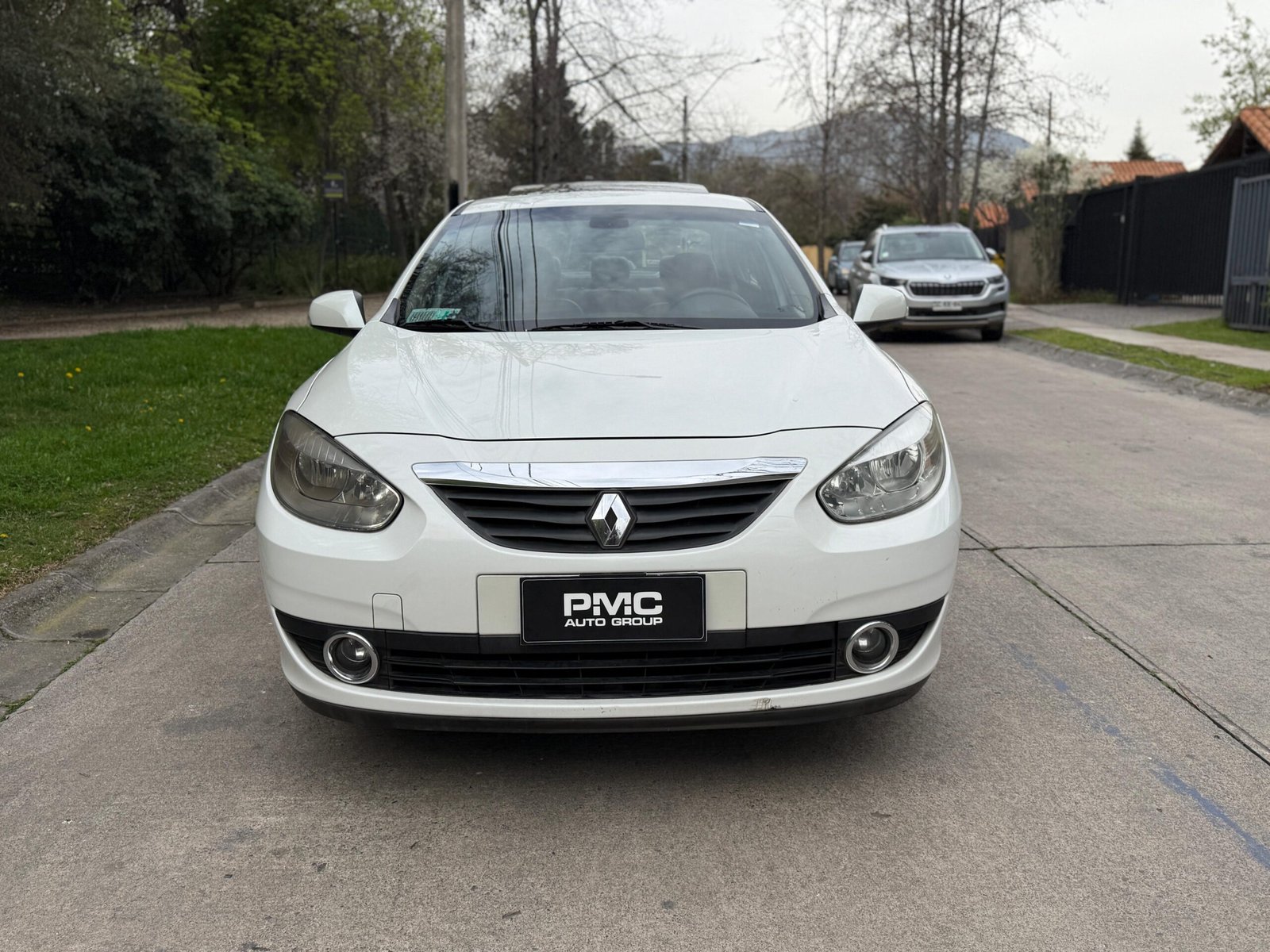 Renault Fluence Privilege — foto 2 de 20