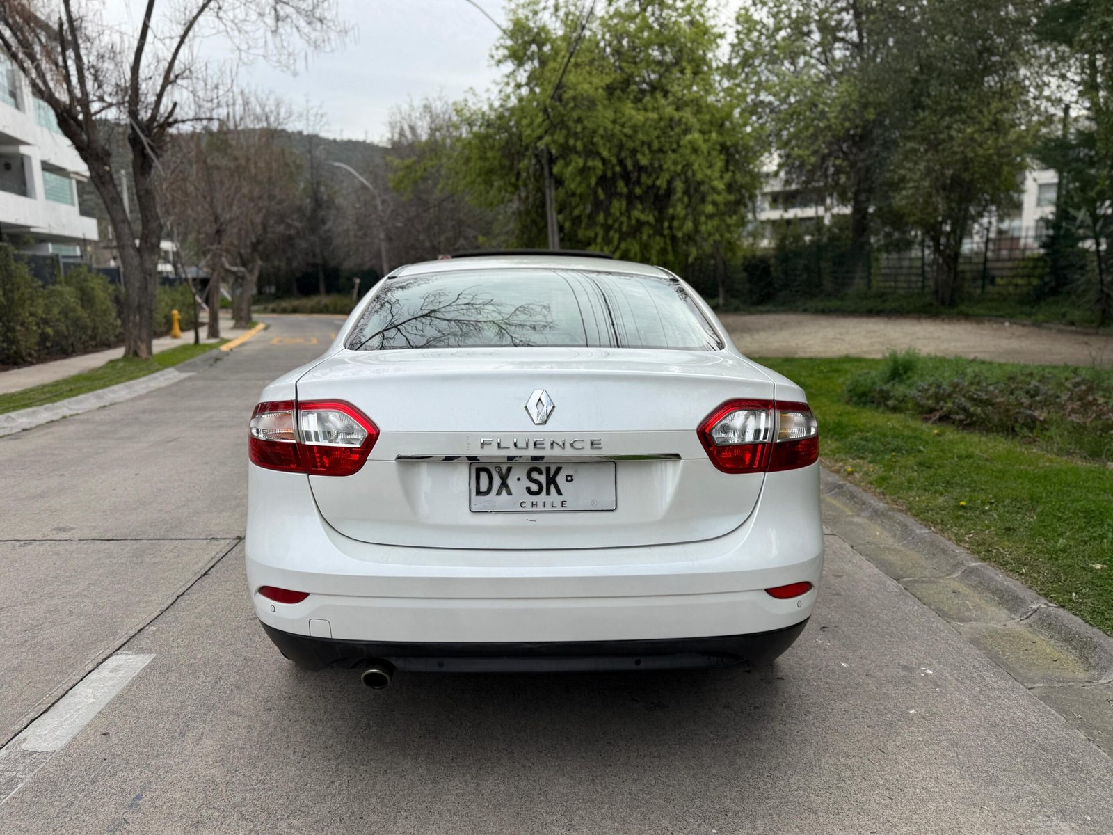 Renault Fluence Privilege — foto 7 de 20