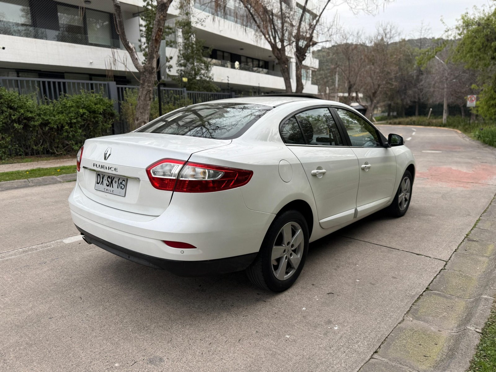 Renault Fluence Privilege — foto 8 de 20