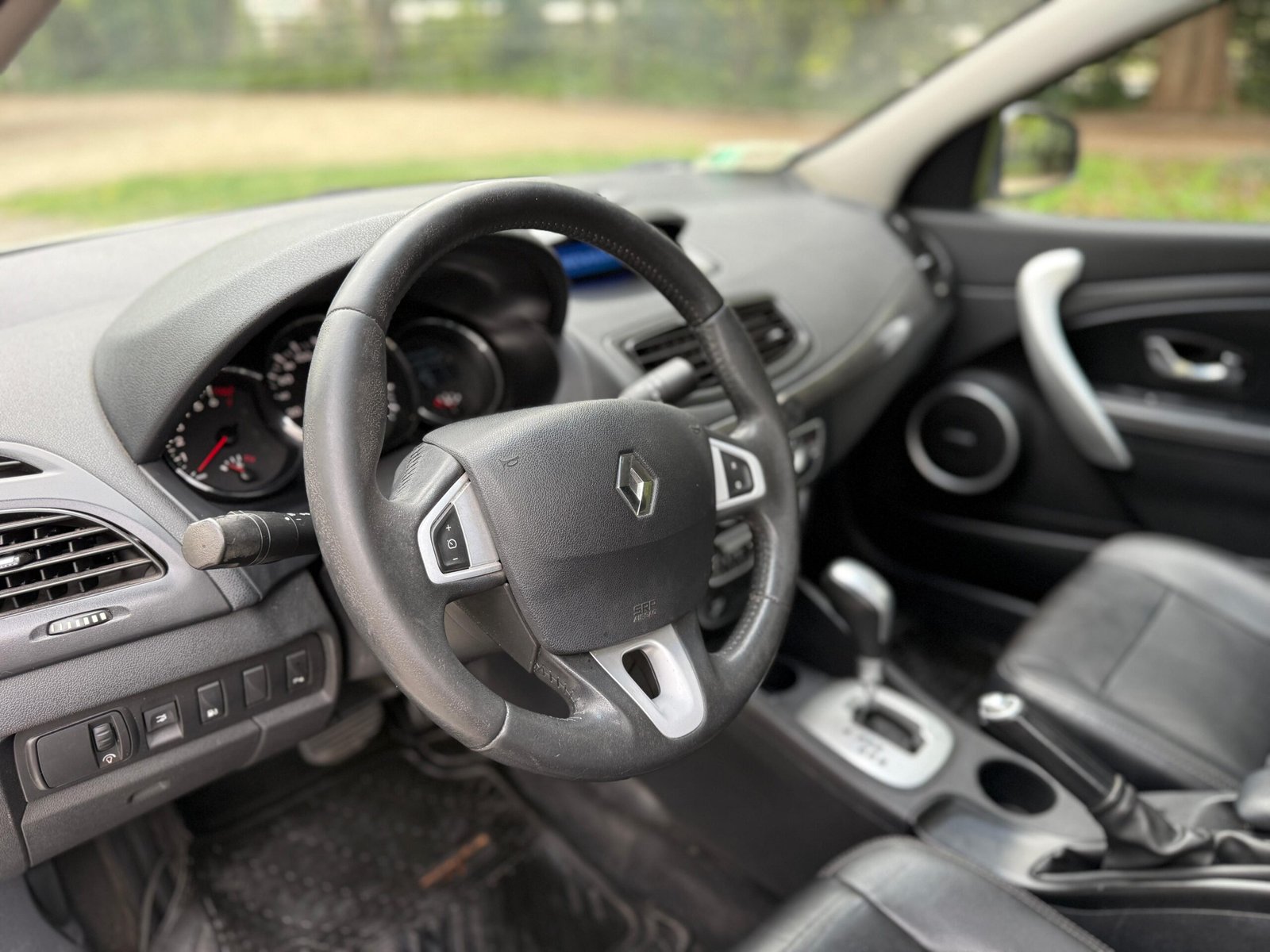 Renault Fluence Privilege — foto 11 de 20