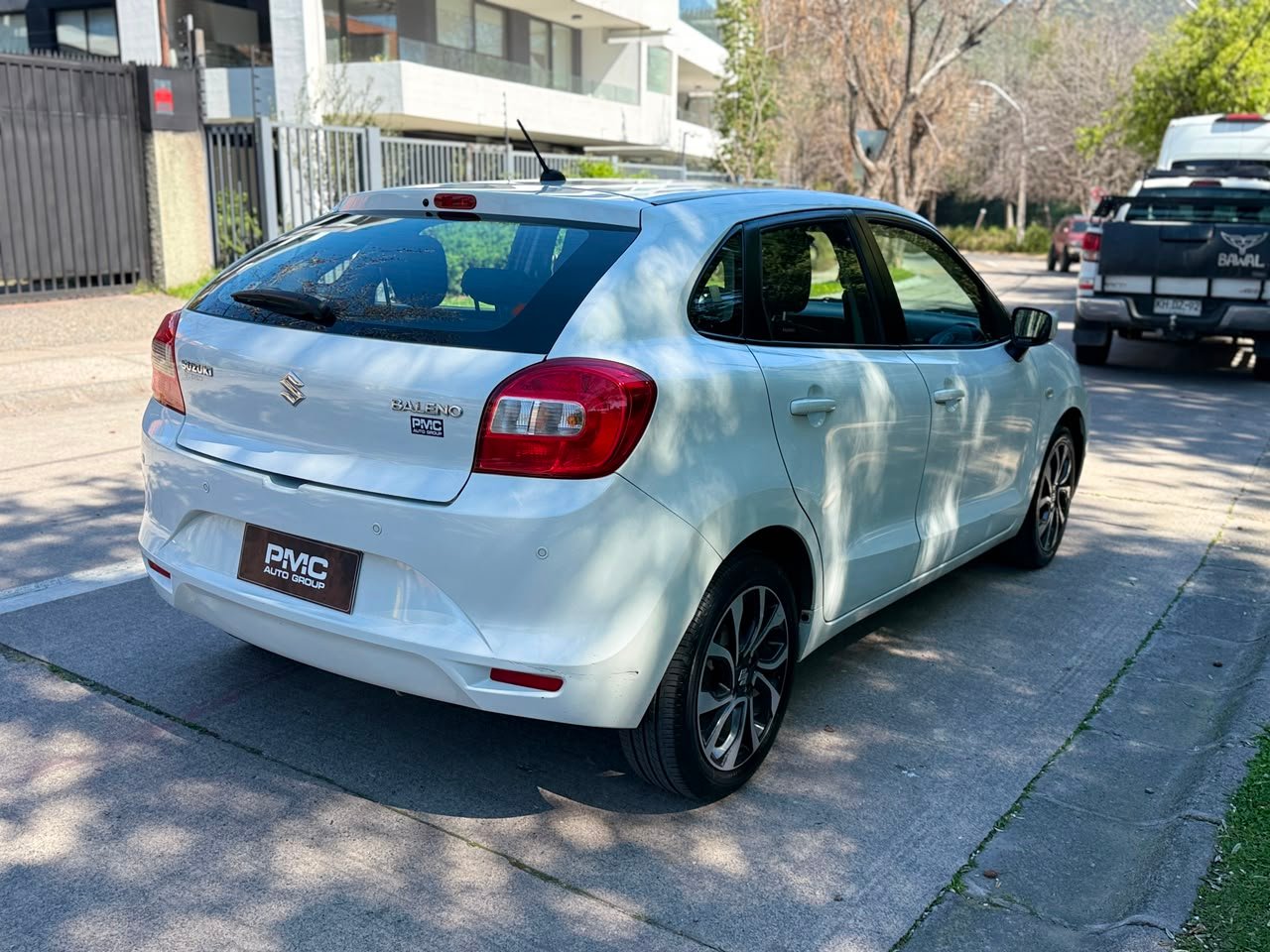 Suzuki Baleno — foto 8 de 19