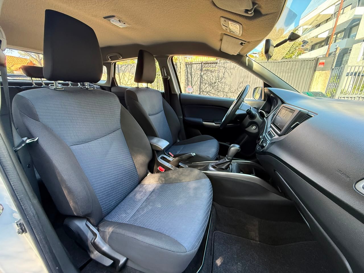 Suzuki Baleno — foto 18 de 19