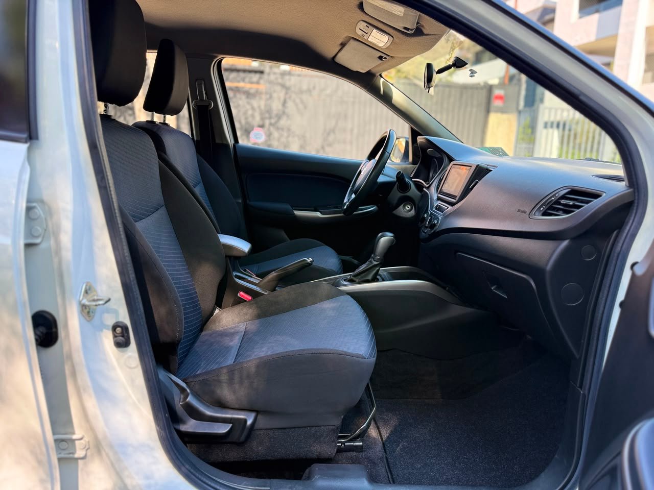 Suzuki Baleno — foto 17 de 19