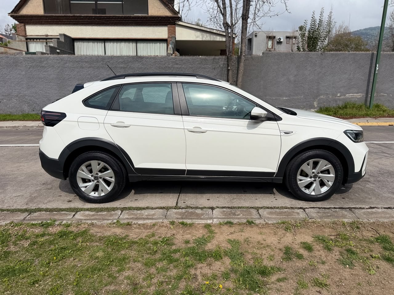Volkswagen Nivus 1.0 Tsi Comfortline — foto 4 de 20