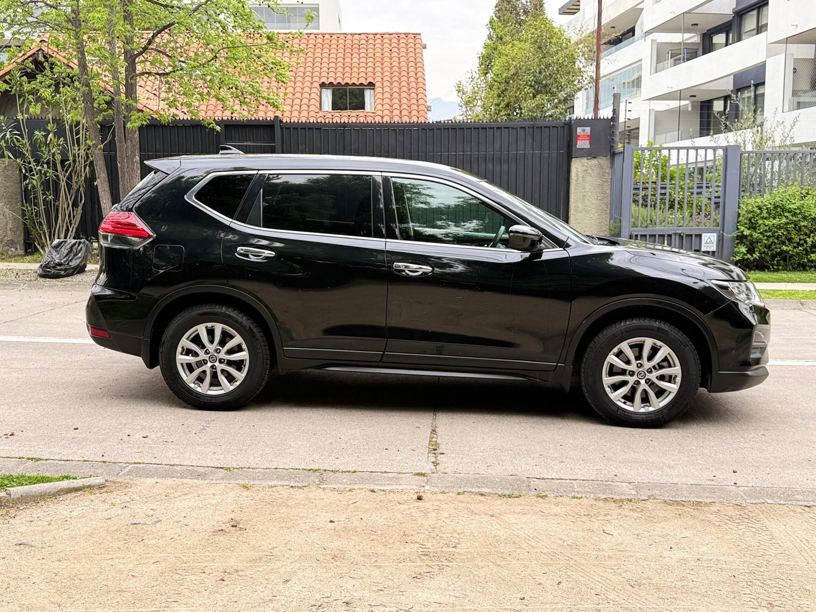 Nissan X-Trail T32 — foto 4 de 21