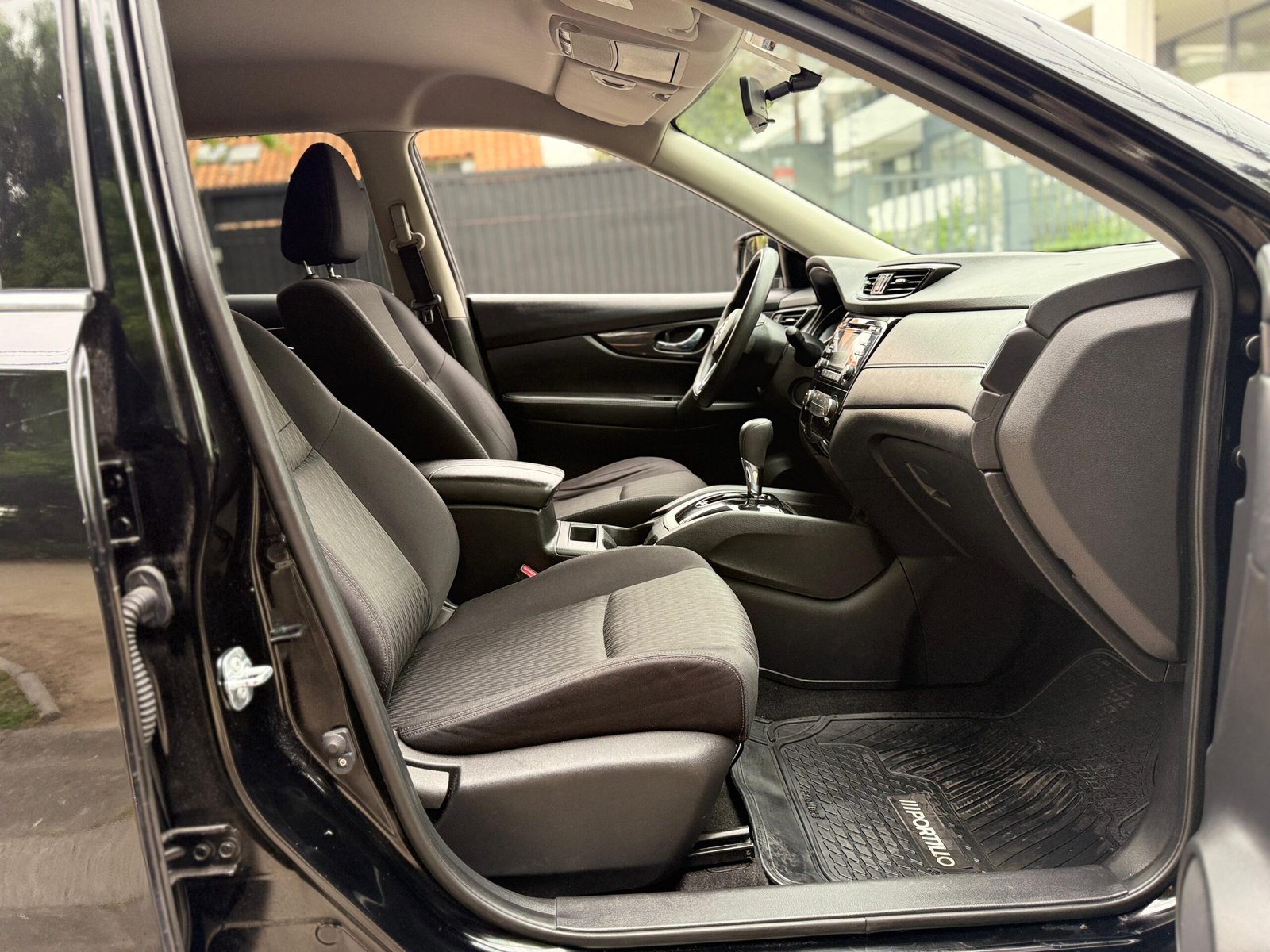 Nissan X-Trail T32 — foto 17 de 21