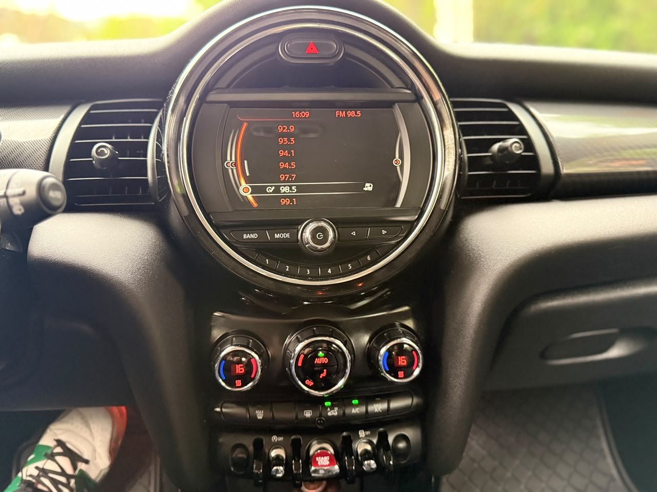 MINI Cooper F55 1.5 Turbo Pepper — foto 15 de 22
