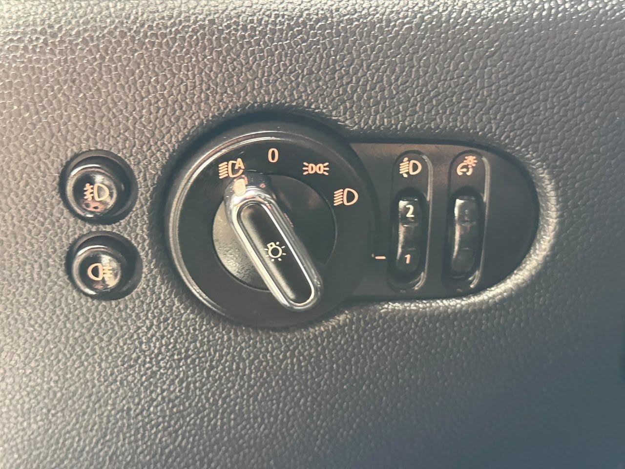 MINI Cooper F55 1.5 Turbo Pepper — foto 13 de 22