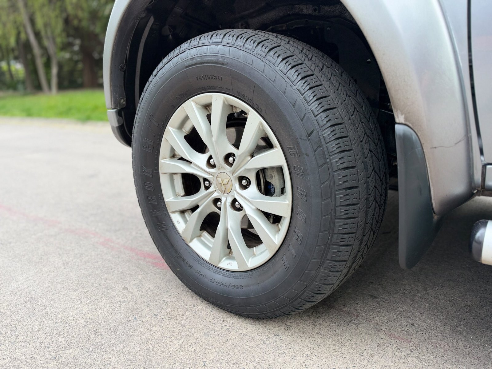 Mitsubishi Montero Sport Limited 2.5 Turbo Diésel At4×4 — foto 9 de 21