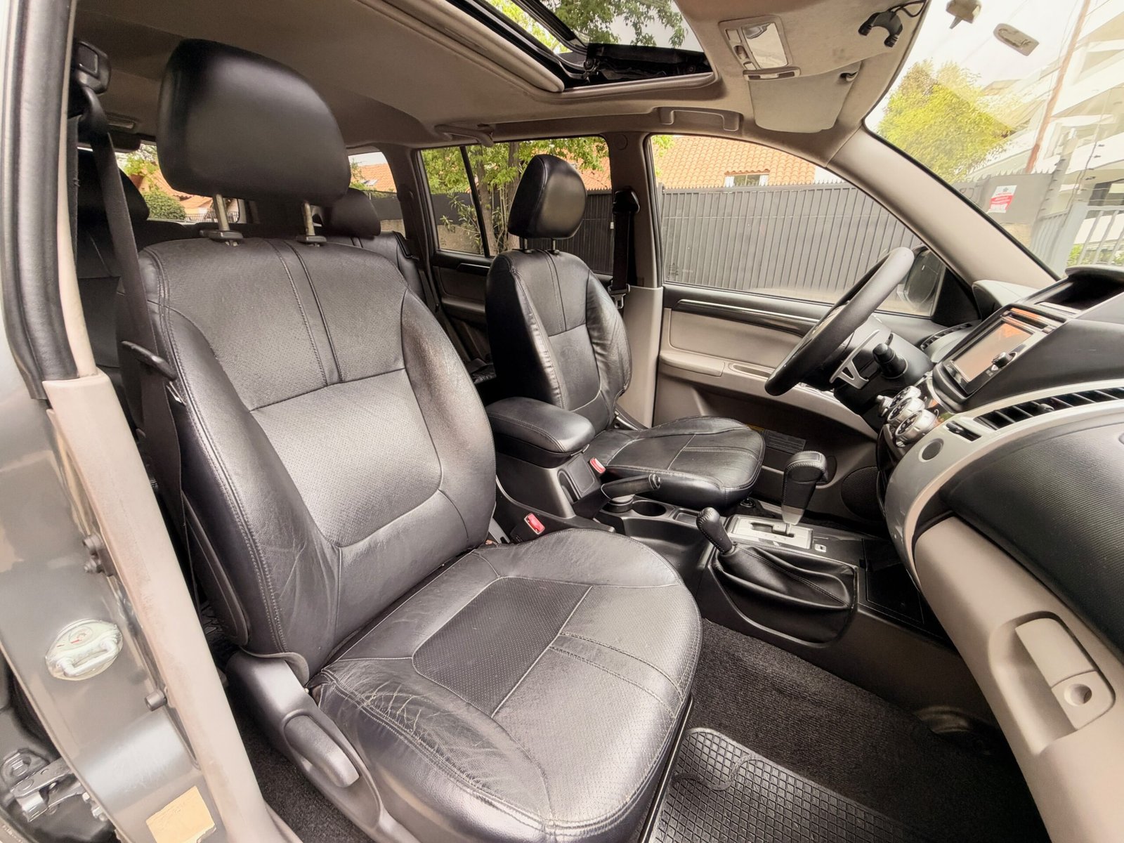 Mitsubishi Montero Sport Limited 2.5 Turbo Diésel At4×4 — foto 18 de 21