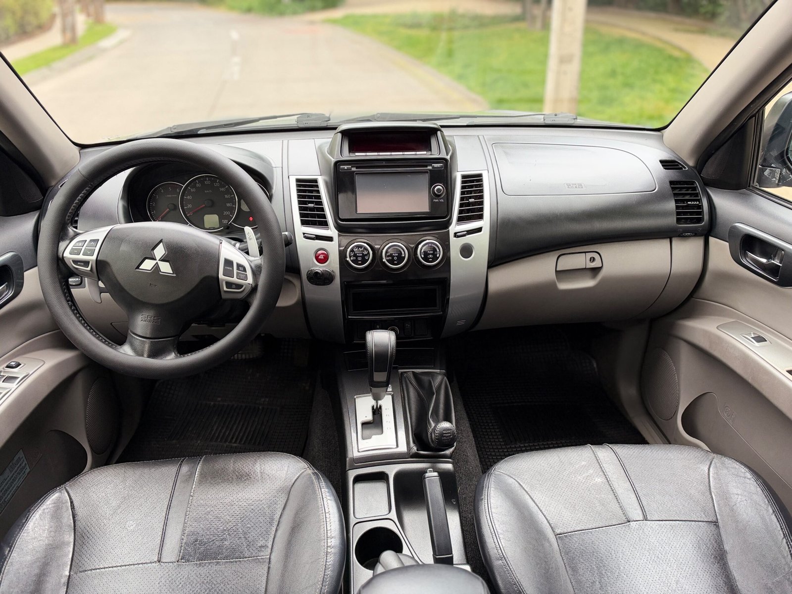 Mitsubishi Montero Sport Limited 2.5 Turbo Diésel At4×4 — foto 16 de 21