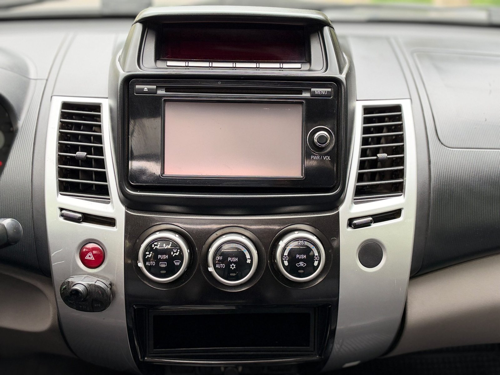 Mitsubishi Montero Sport Limited 2.5 Turbo Diésel At4×4 — foto 14 de 21